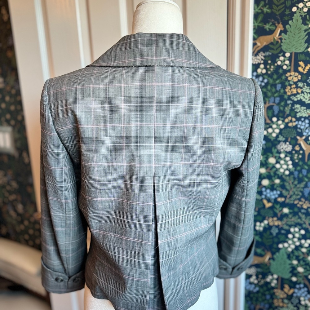 Tahari Gray and Pink Plaid Blazer - Picture 4 of 6